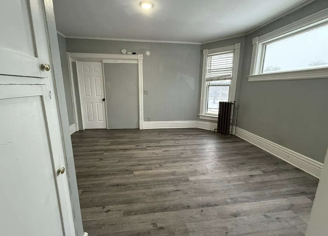 805 South Cedar Avenue - Photo 5 of 6