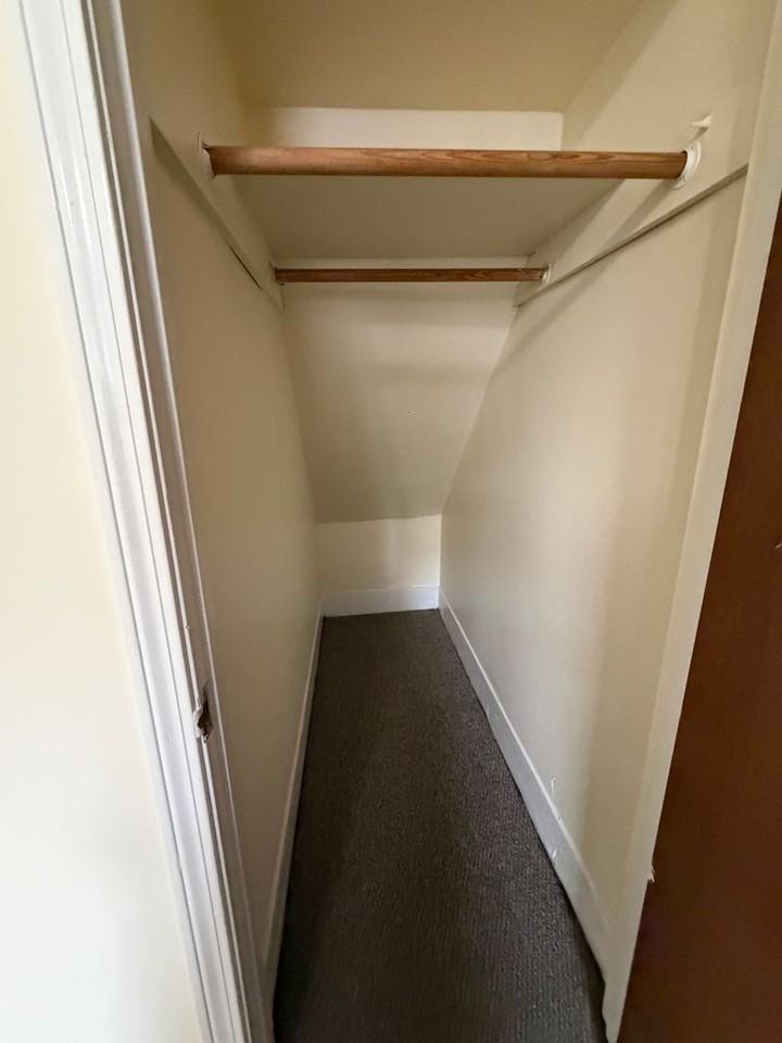 34 Crescent St - Photo 6 of 6
