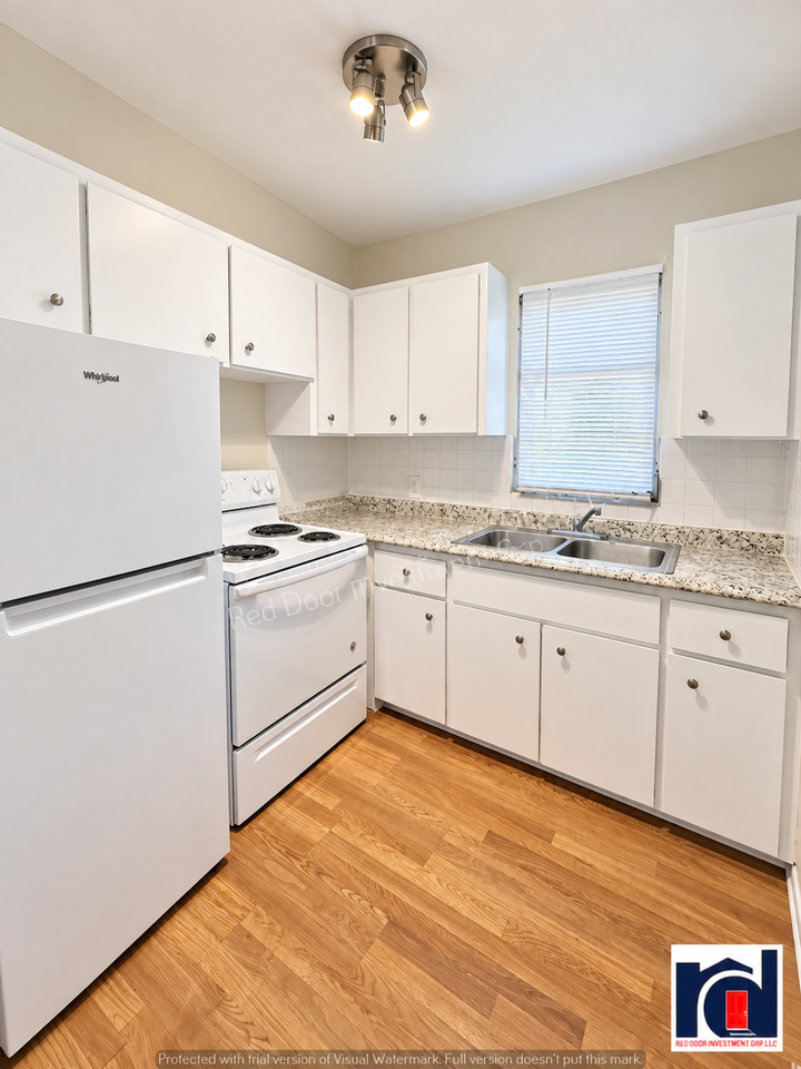**September Move In Specials*** Riverside Apartments - Photo 7 of 22