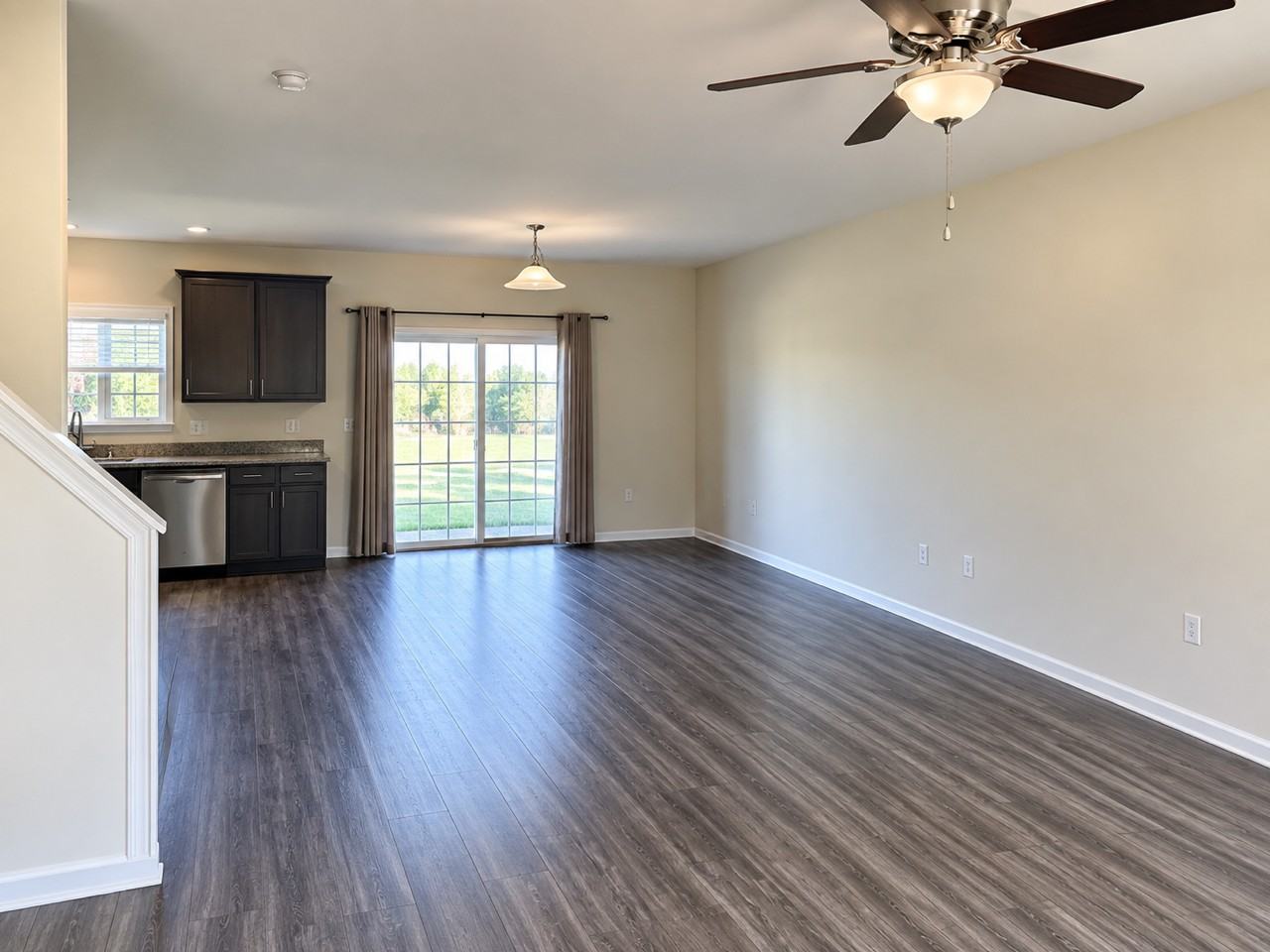 926 Alexandria Way - Photo 4 of 7