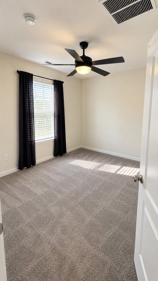 926 Alexandria Way - Photo 3 of 7