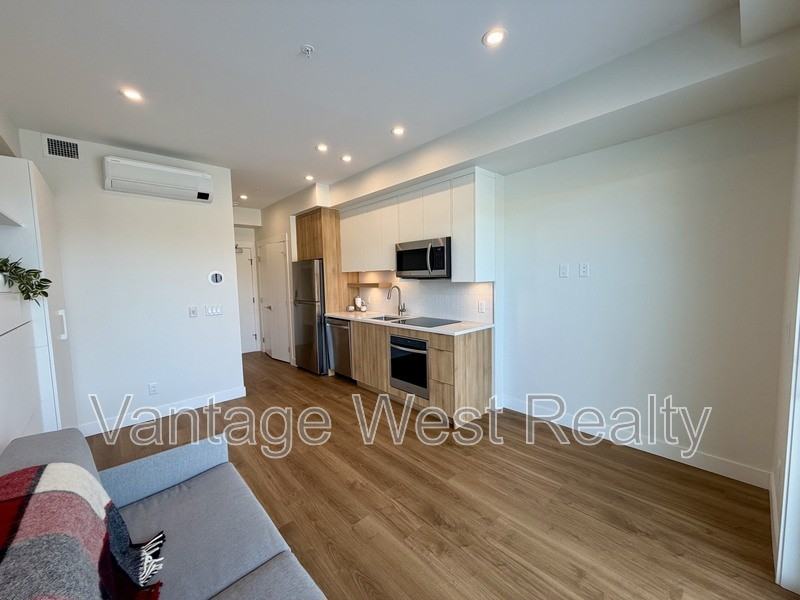 500 Sutherland Ave - Photo 6 of 21