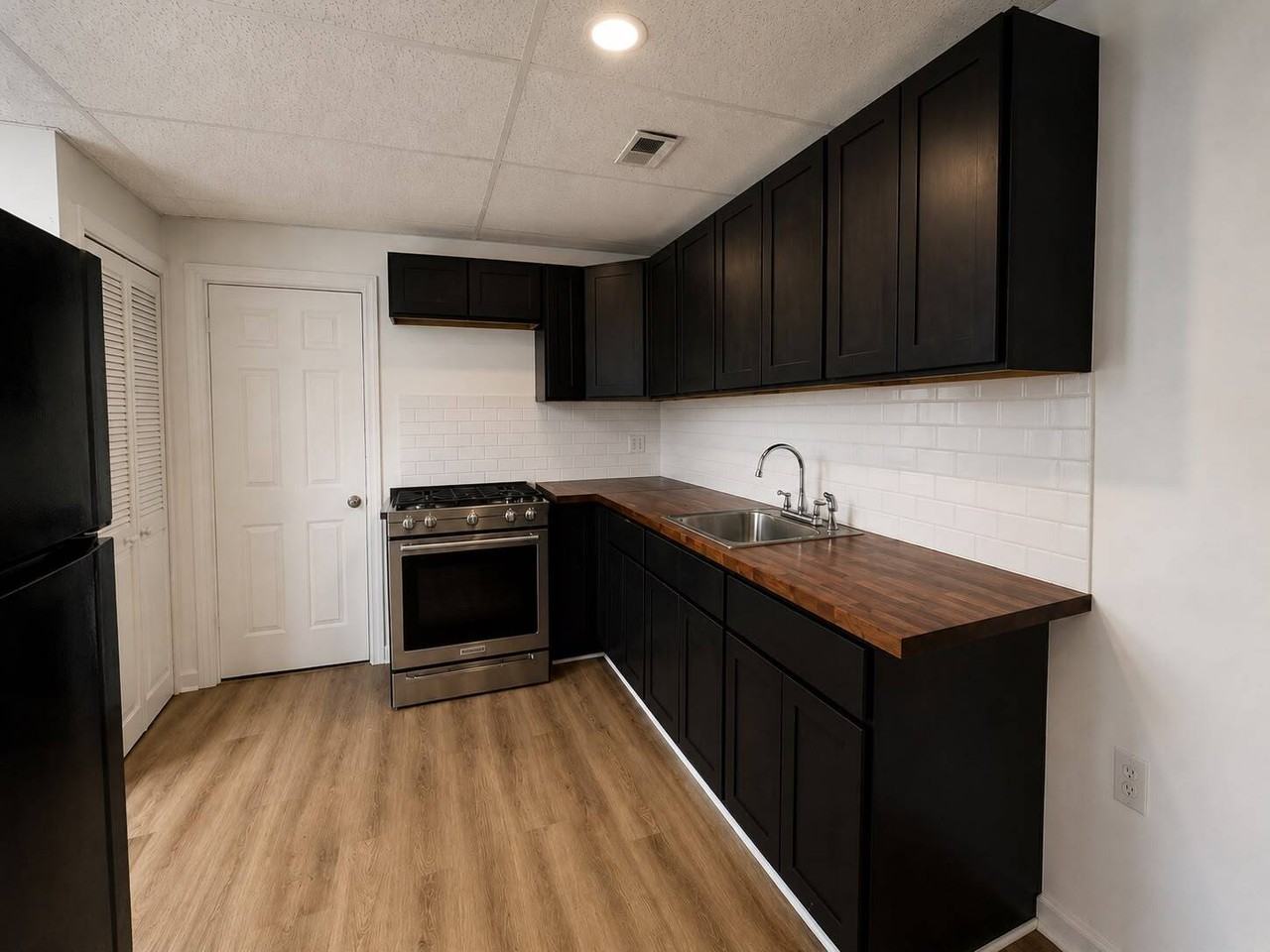 2115 West Ontario Street - Photo 2 of 9