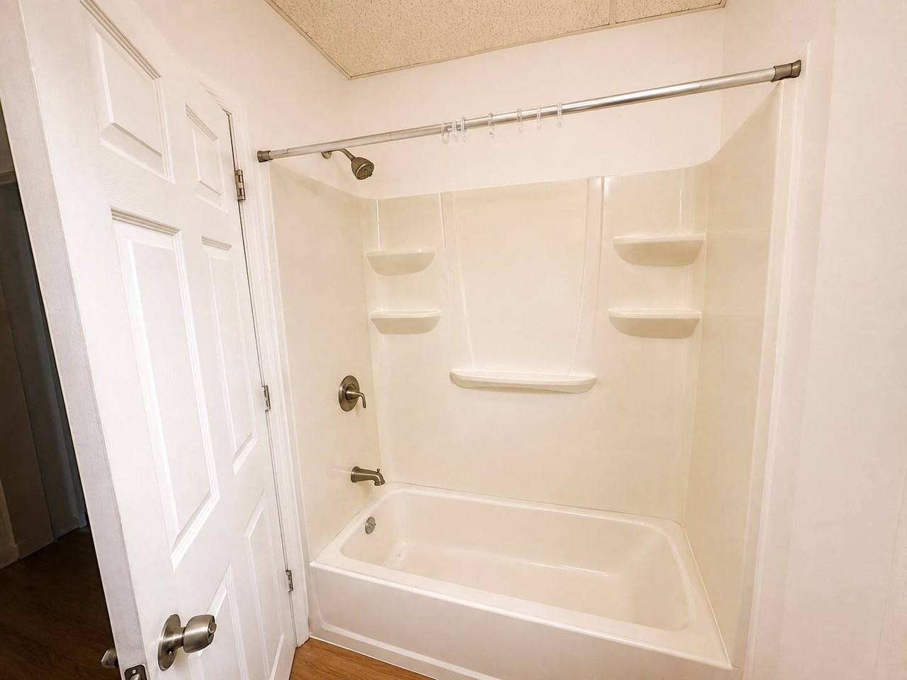 2115 West Ontario Street - Photo 4 of 9