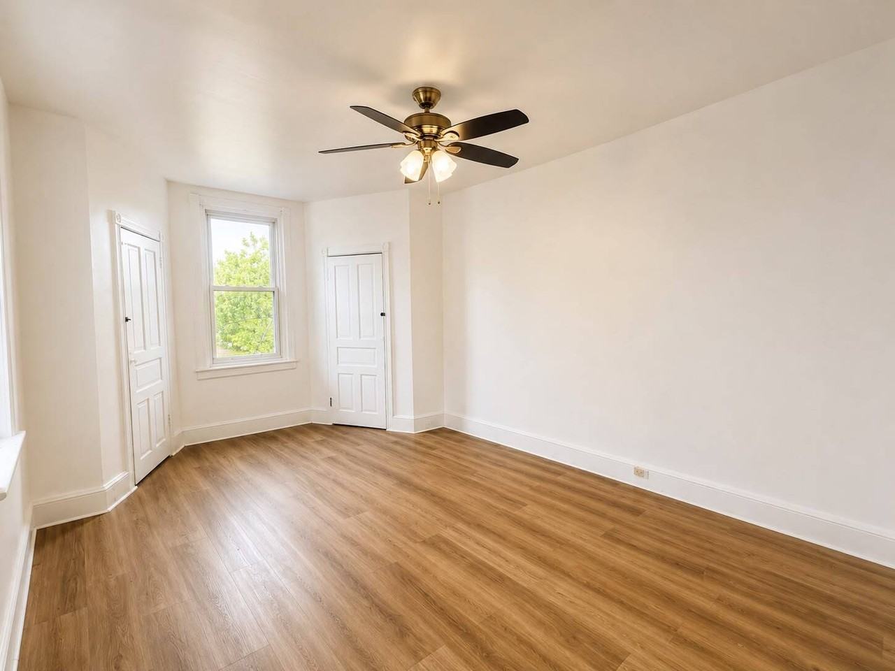 2115 West Ontario Street - Photo 5 of 9