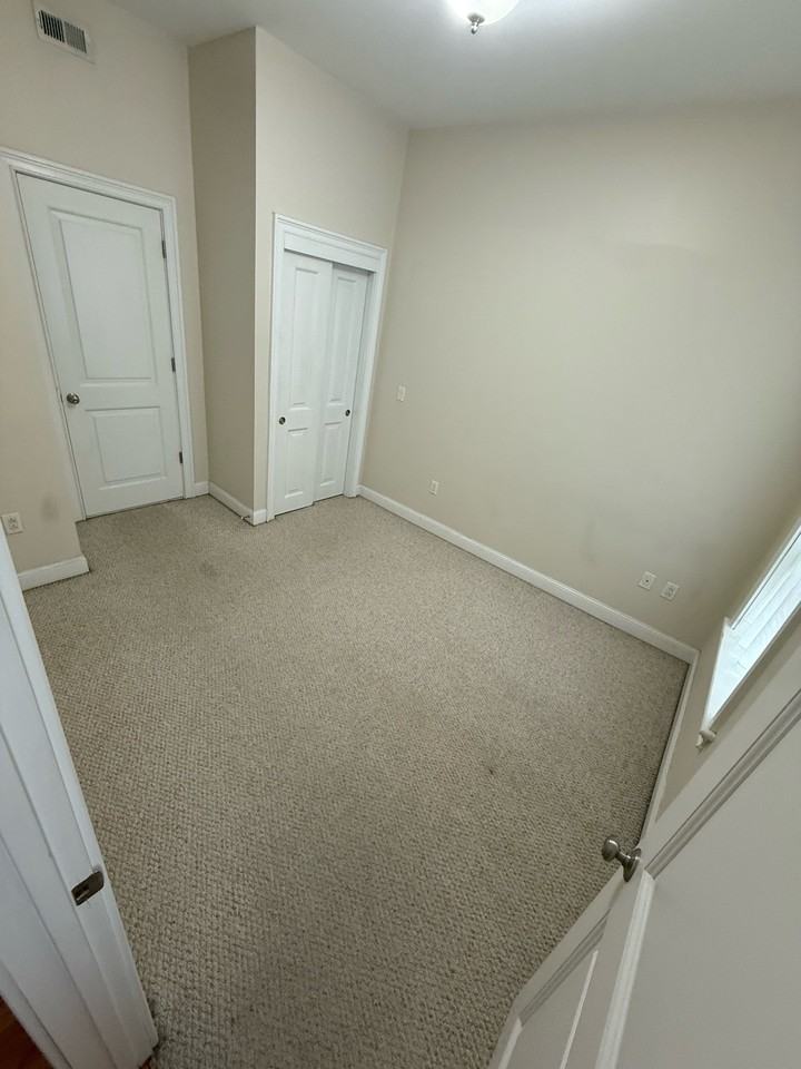 22 Whiting Street - Photo 4 of 10