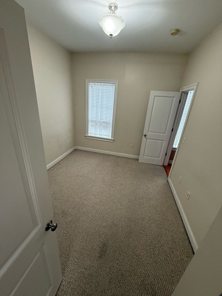 22 Whiting Street - Photo 5 of 10