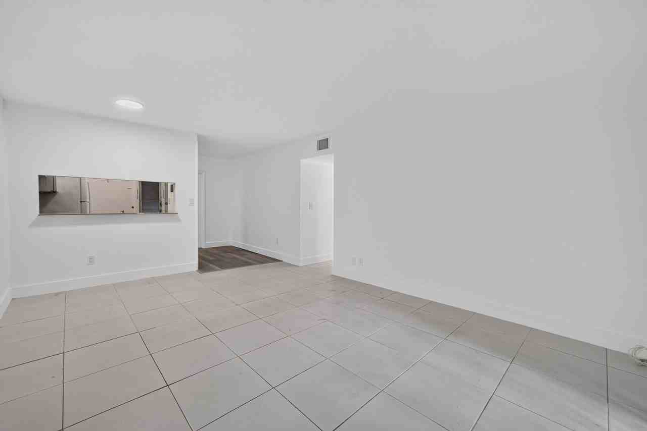 416 Santander Ave. - Photo 4 of 28