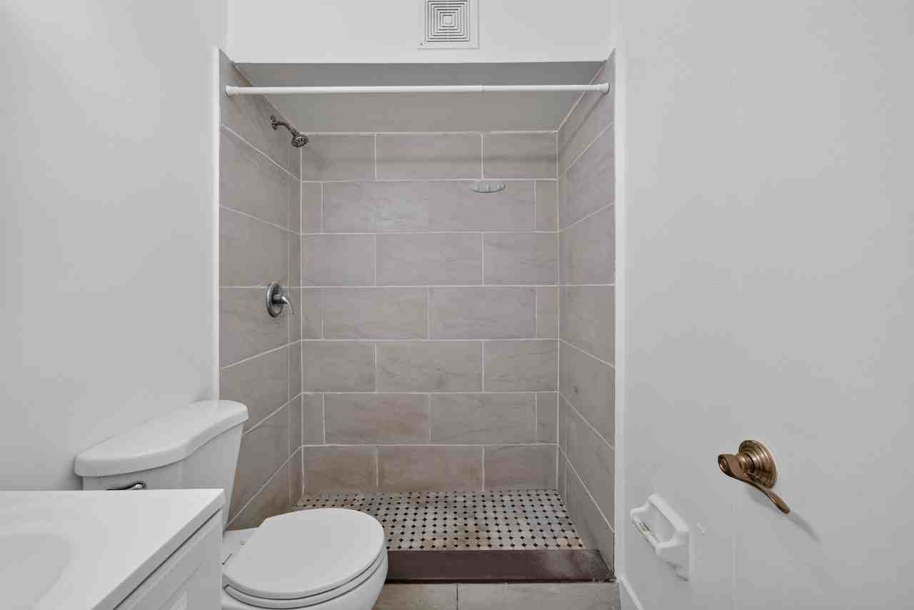 416 Santander Ave. - Photo 7 of 28