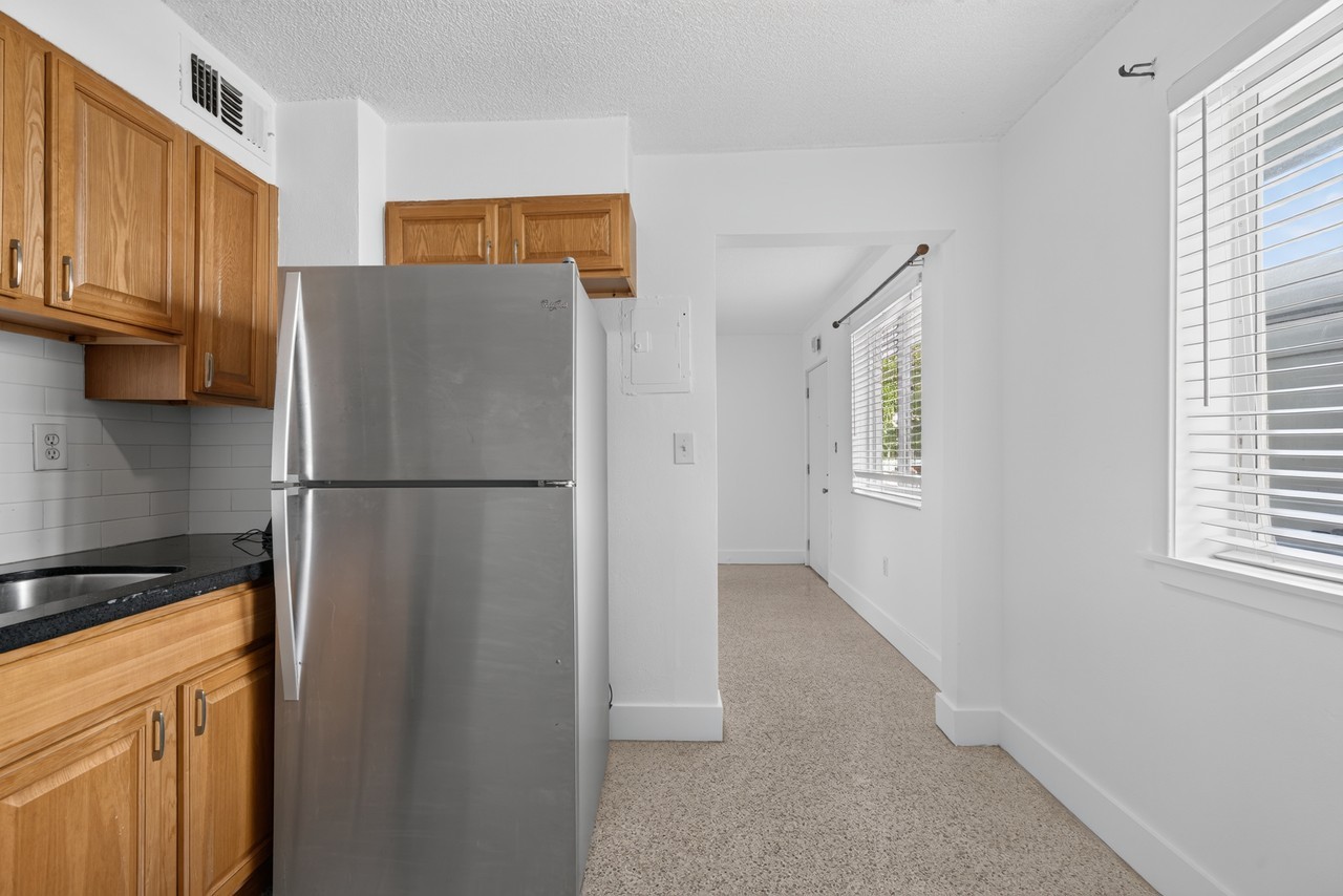 2726 SW 21 St. - Photo 2 of 12