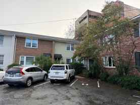 7 Doughty St #H - Photo 1 of 1