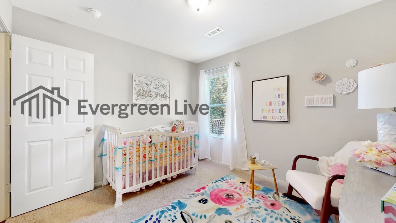 1068 Hilda Ln - Photo 5 of 16