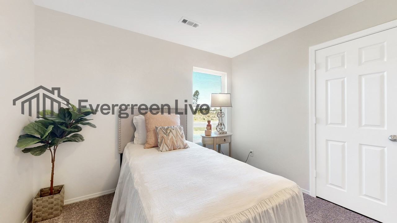 1068 Hilda Ln - Photo 6 of 16