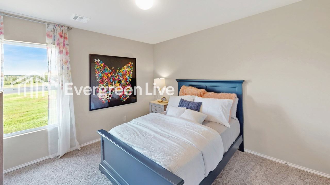 2700 Young St - Photo 4 of 14