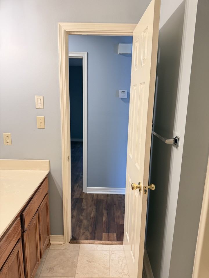 403 Crystal Dr - Photo 3 of 26