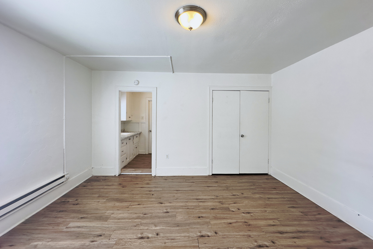 723 W. Lewis Street - Photo 7 of 28