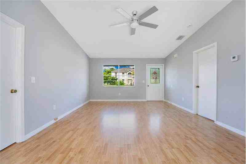 2191 Sw Barthel St - Photo 5 of 16