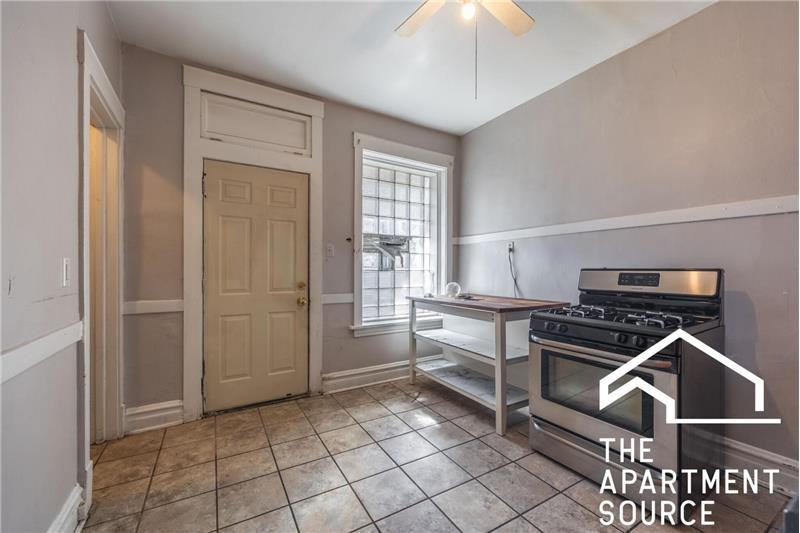 1631 N Mozart St #1R - Photo 6 of 15