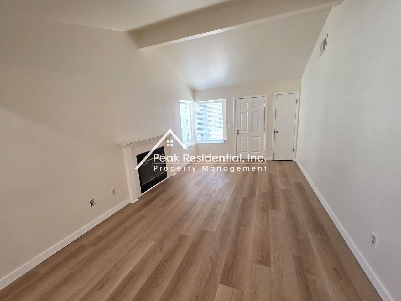7435 Power Inn Rd #B - Photo 4 of 19