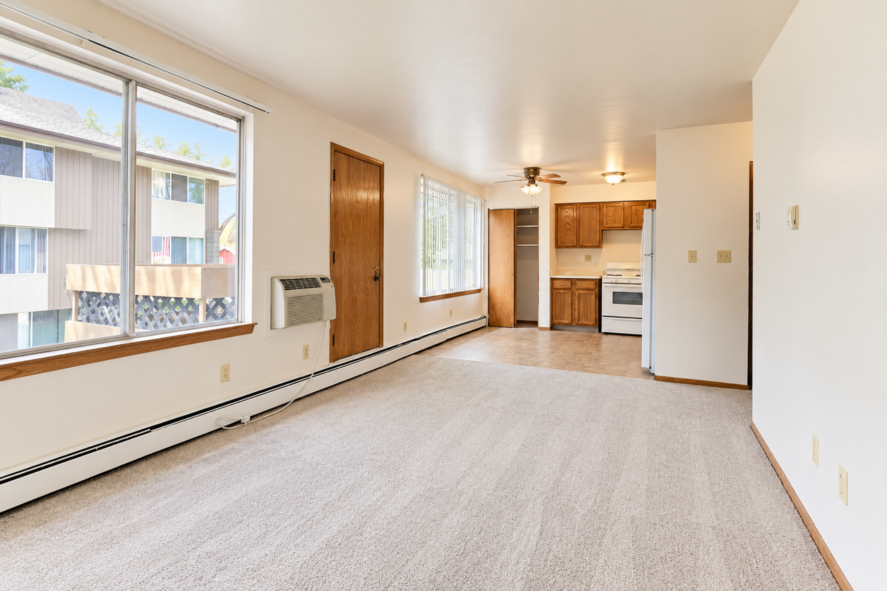 Woodland Court Apartment Homes No Gimmicks! FREE HEAT - Photo 2 of 39