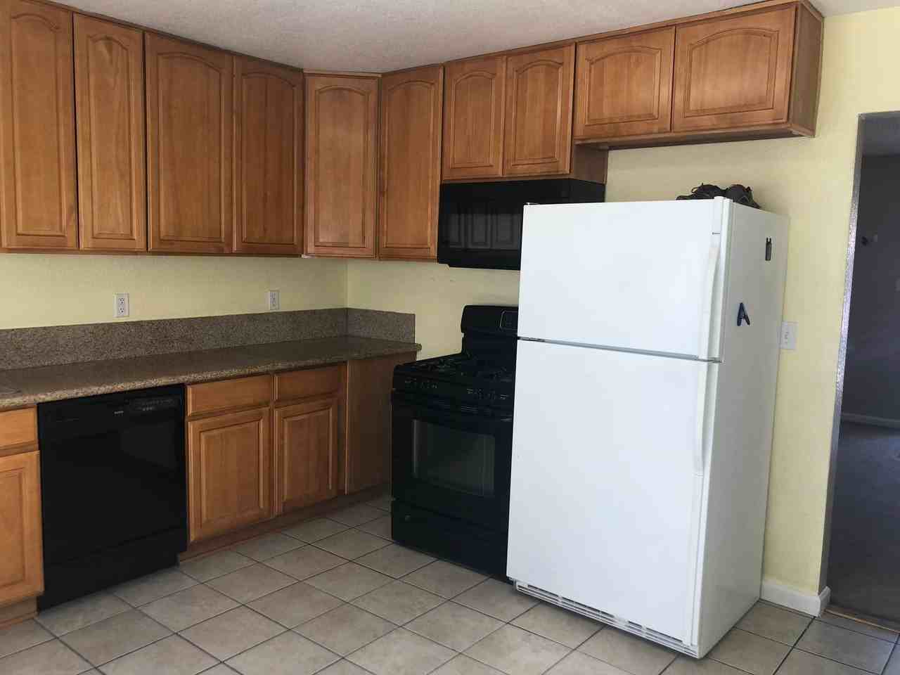 3932 Huron St - Photo 5 of 17