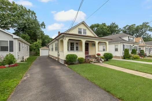 76 Myrtle Ave - Photo 3 of 36