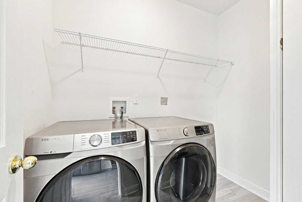1325 36th St - Photo 7 of 13
