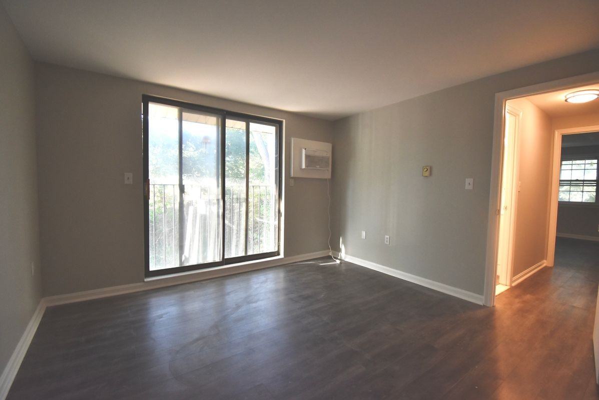 1 Trafalgar Dr ##12a - Photo 6 of 8
