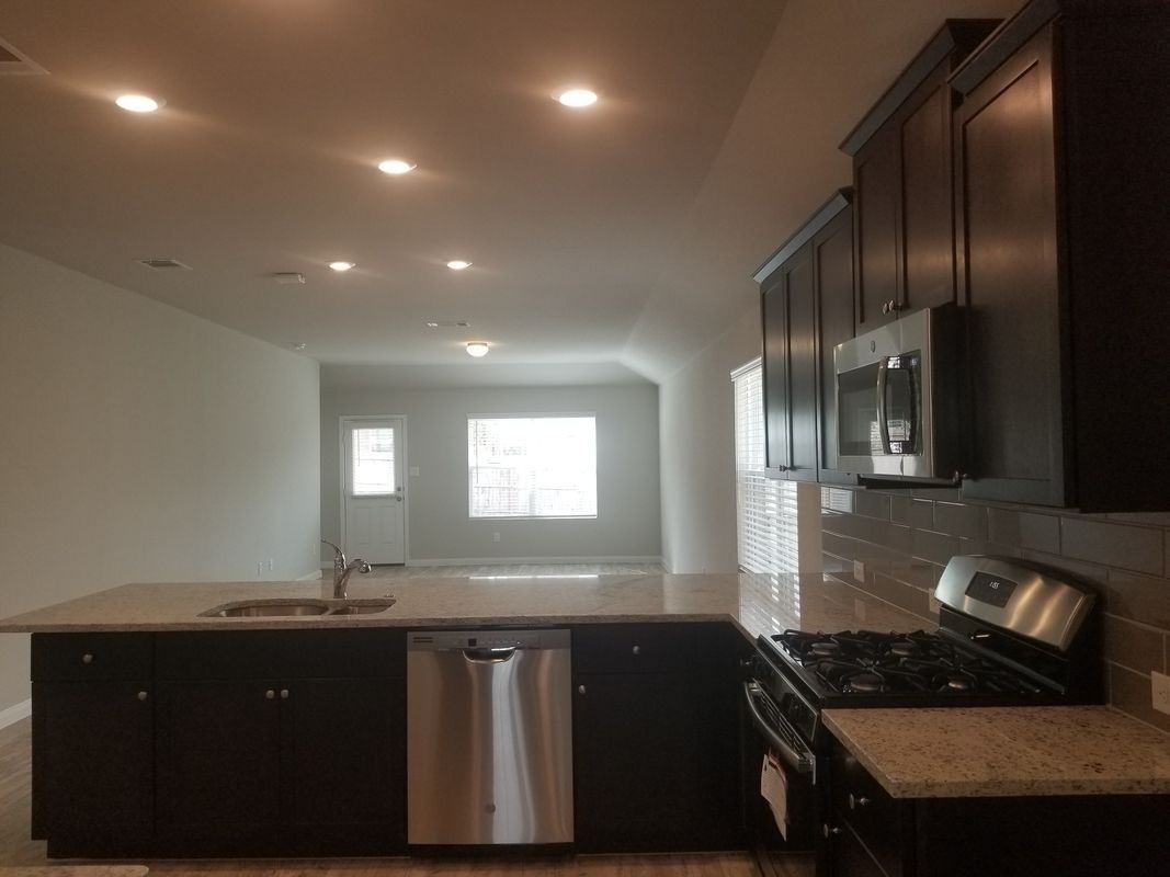 6114 Akin Pl - Photo 5 of 27