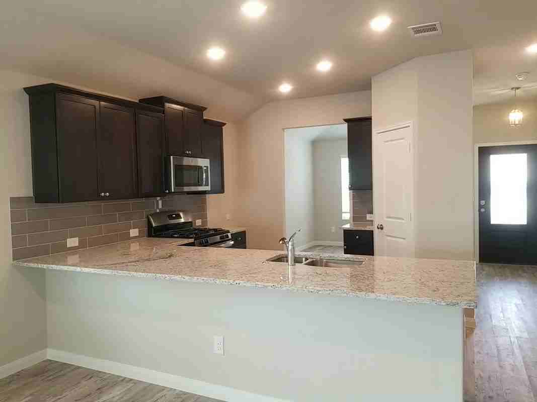 6114 Akin Pl - Photo 6 of 27