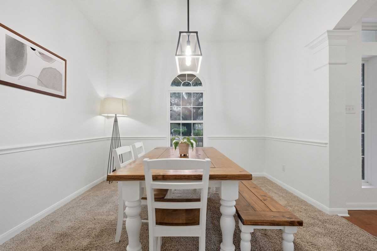 30737 Deerfield Ter - Photo 4 of 14