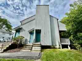 featured image of 19 Somers St ##B8