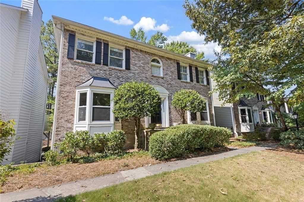 2328 Defoors Ferry Rd Nw