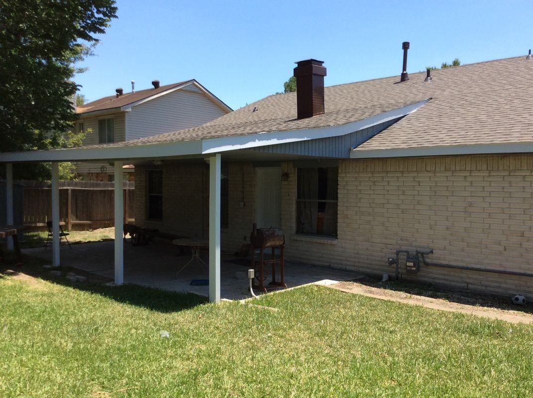 18518 Lippizaner Dr - Photo 2 of 3