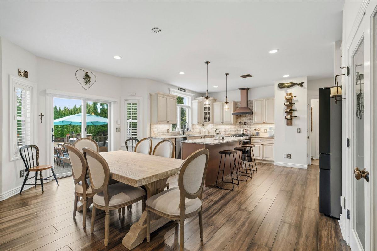 3 Canterbury Ln - Photo 2 of 3