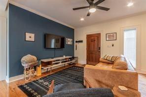 2415 Durwood St ##B - Photo 2 of 24