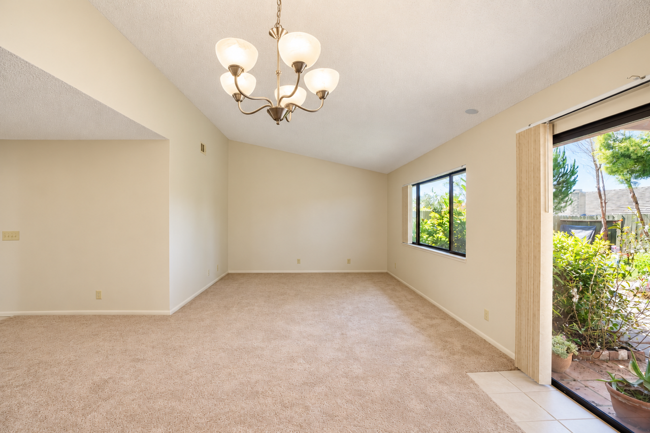160 Galaxy Way - Photo 2 of 14