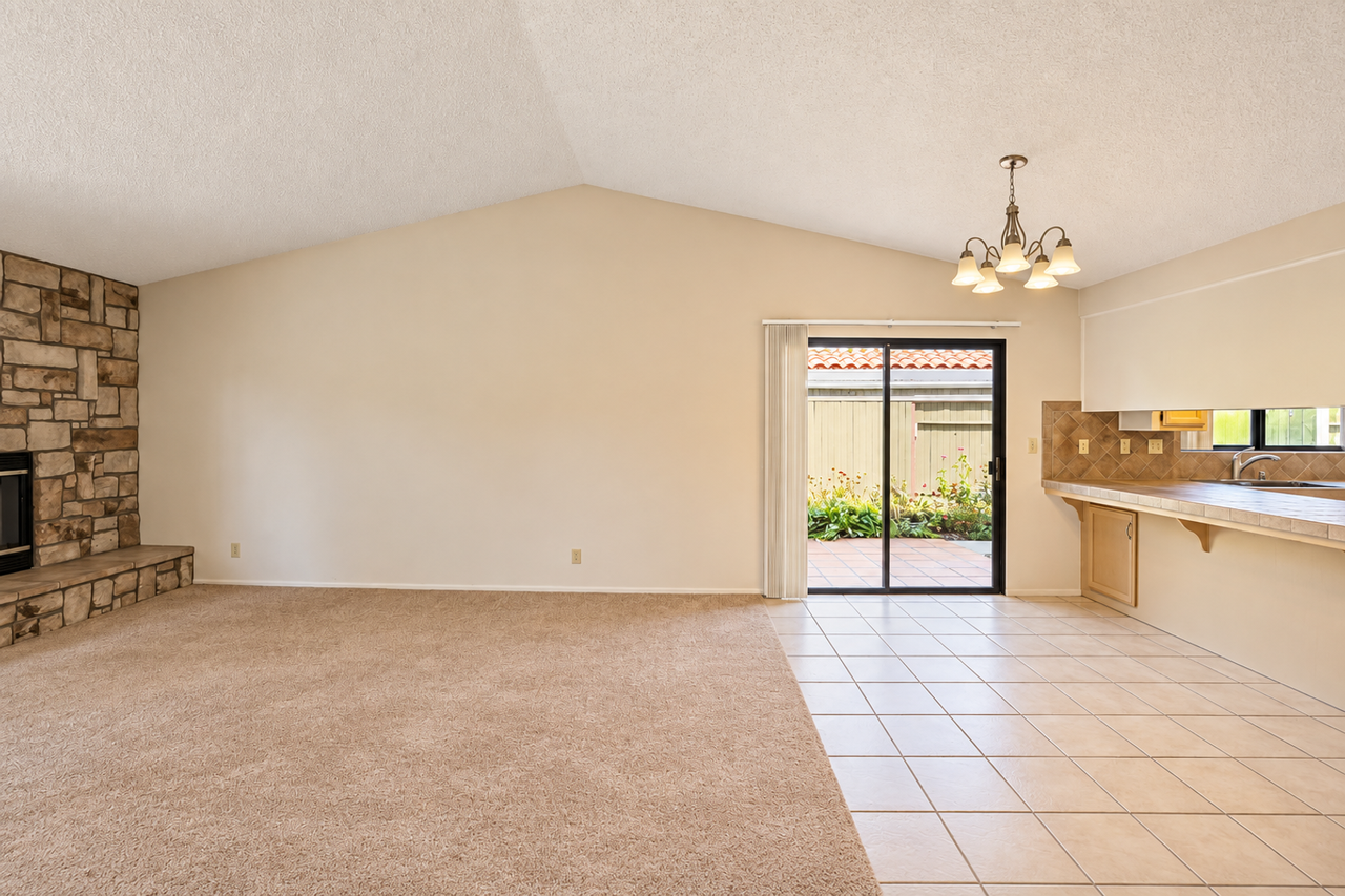 160 Galaxy Way - Photo 4 of 14