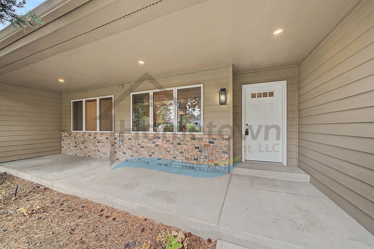 9880 N Circle Dr - Photo 5 of 50