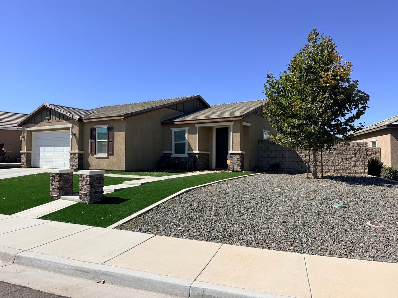 31871 Eaton Ln - Photo 3 of 38