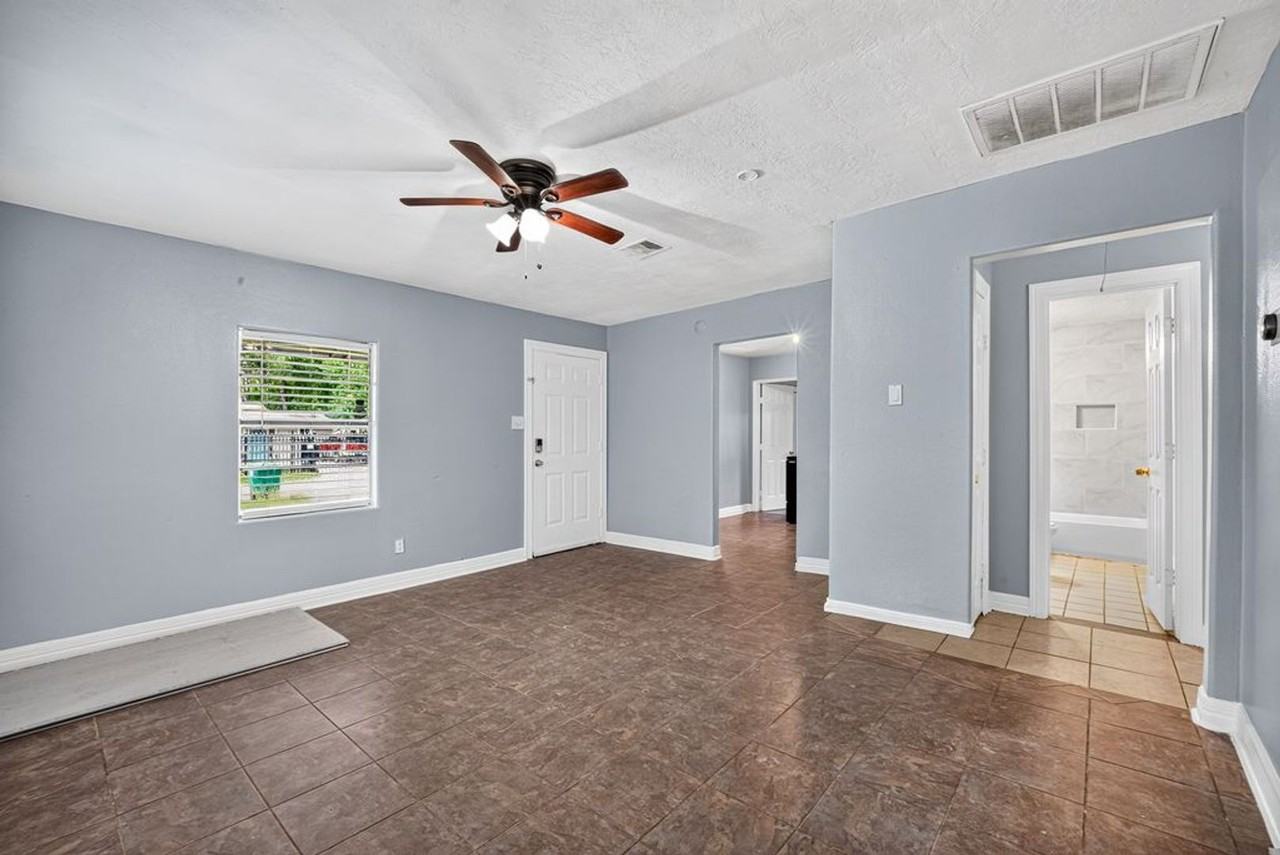 7319 Mountbatten Rd - Photo 3 of 9