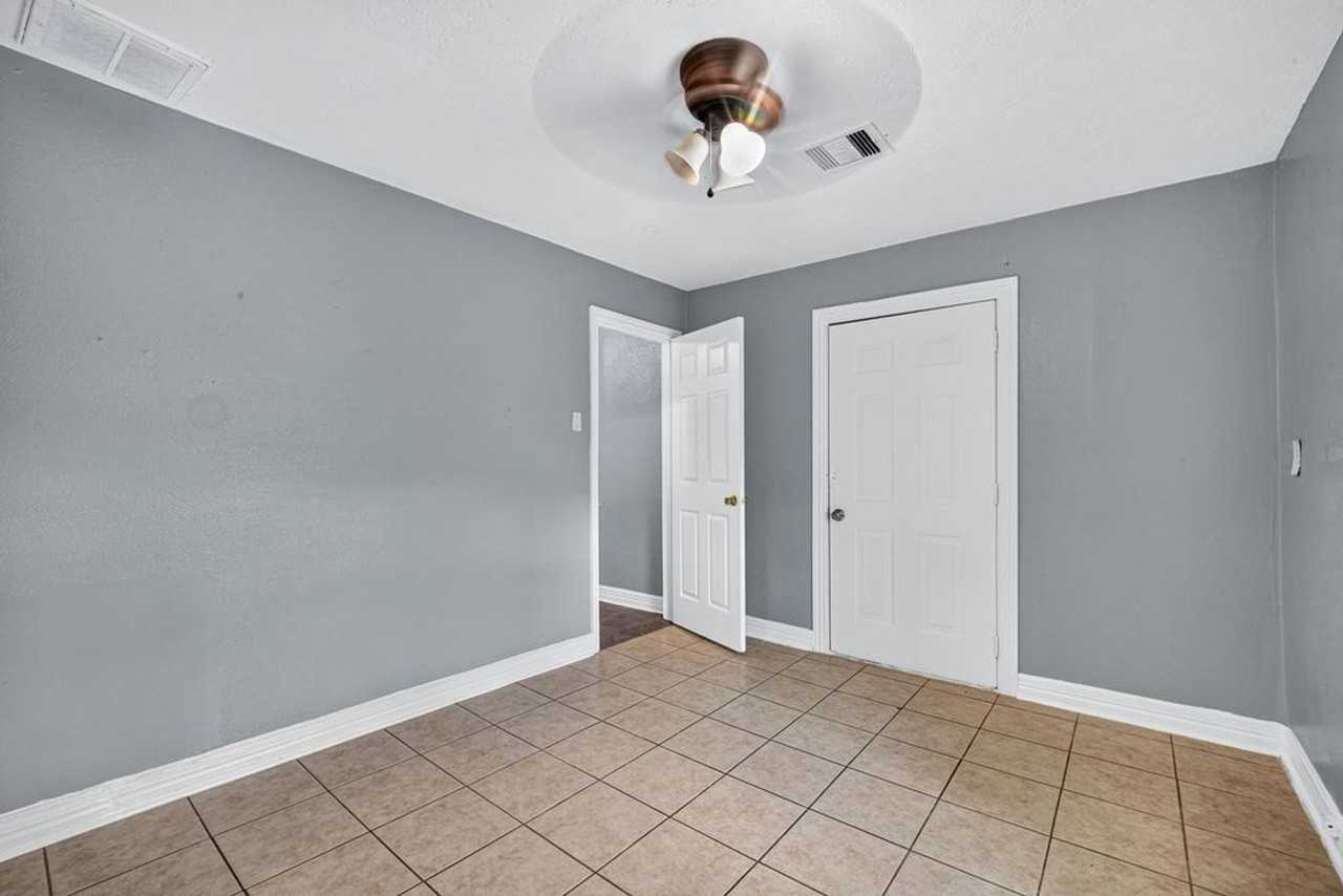 7319 Mountbatten Rd - Photo 5 of 9