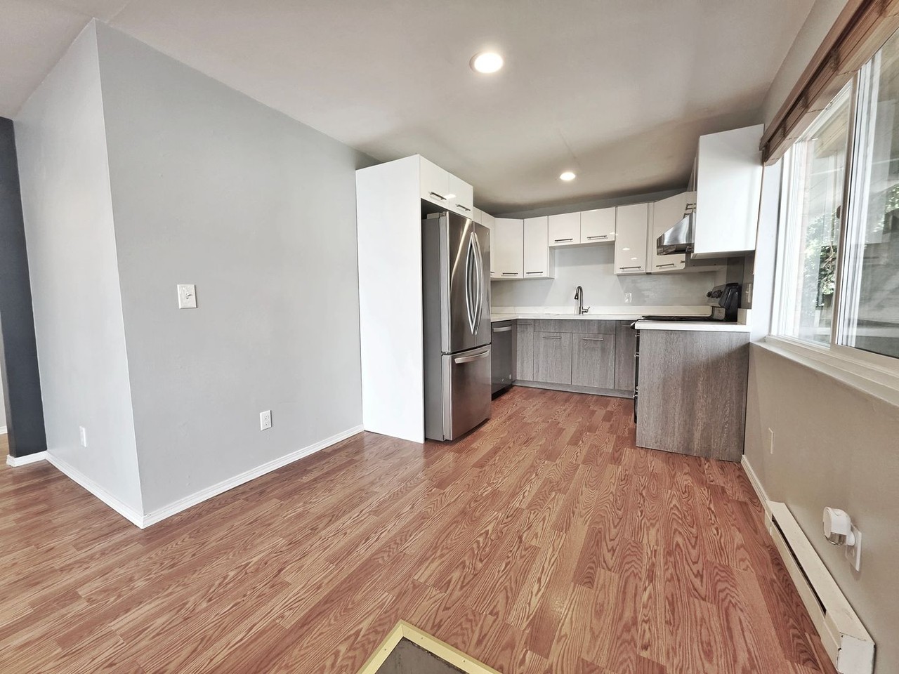 1108 Bellevue Way Se #2 - Photo 5 of 16