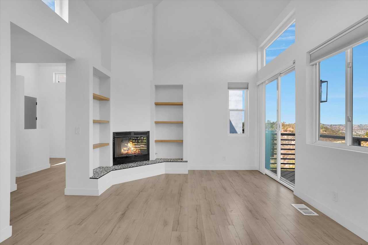 4612 Janet Pl - Photo 6 of 34