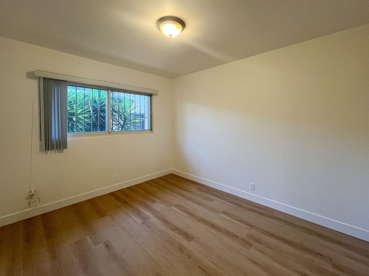10625 Crenshaw Blvd - Photo 6 of 15