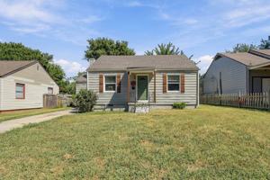 featured image of 1017 N College Ave