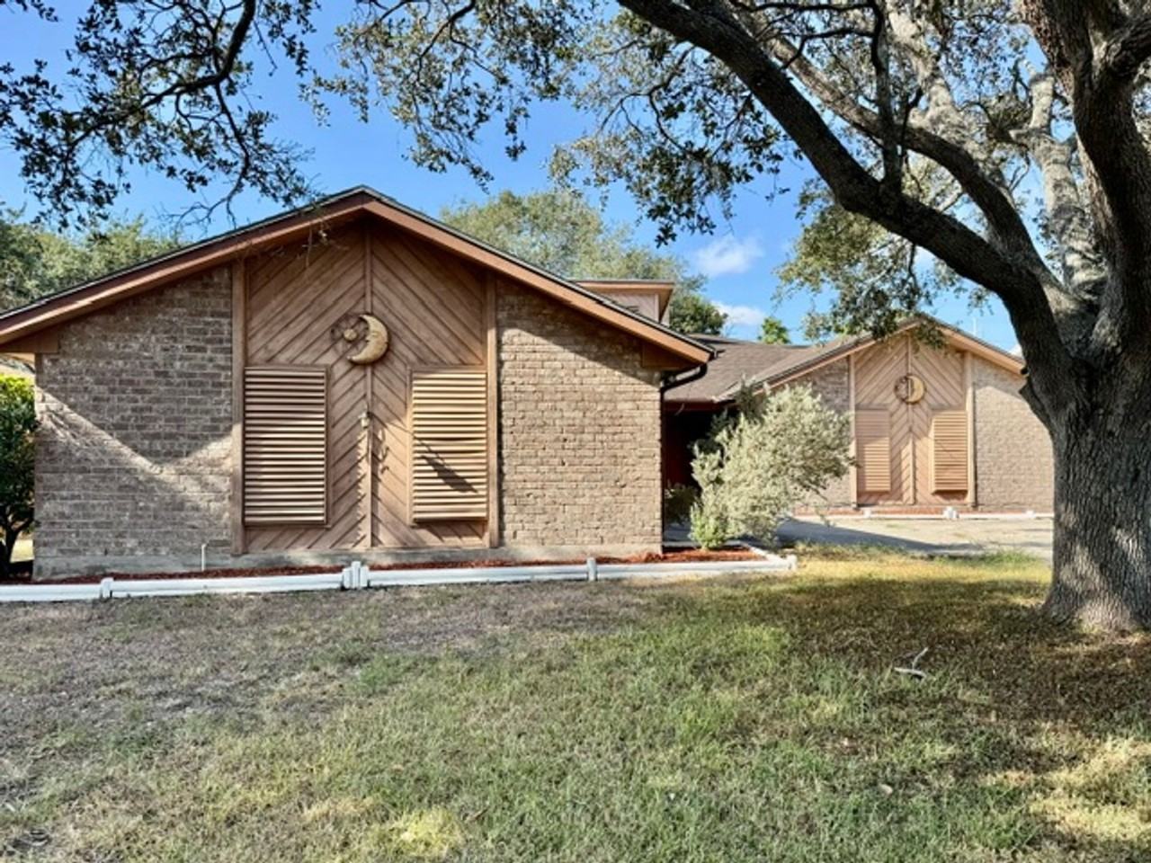 5909 Golden Canyon Dr - Photo 3 of 29