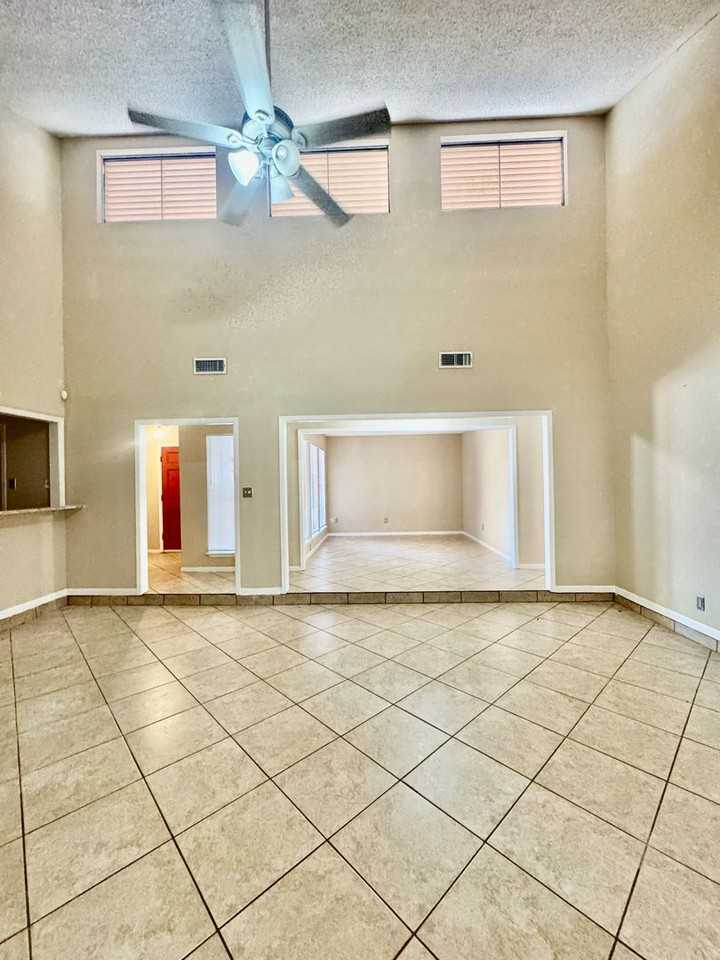 5909 Golden Canyon Dr - Photo 6 of 29