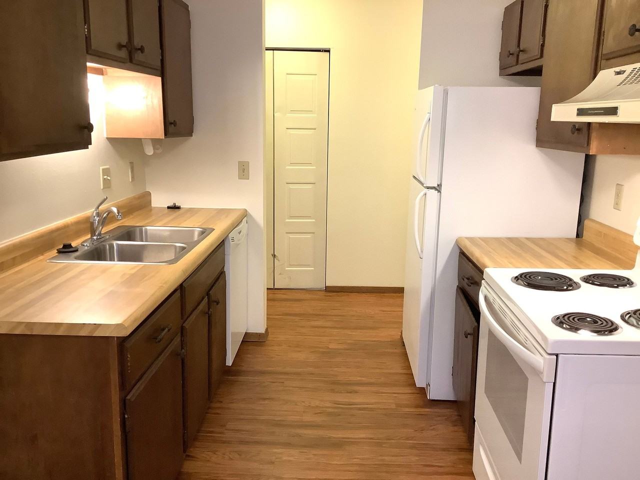 1 - Photo 4 of 5