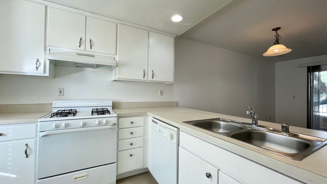 3053 S Higuera St #9 - Photo 4 of 17